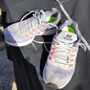 Sports shoes for ladies Nike size 7